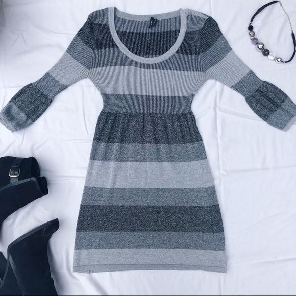 Takeout Tops - Takeout gray and silver sparkly 3/4 sleeved tunic